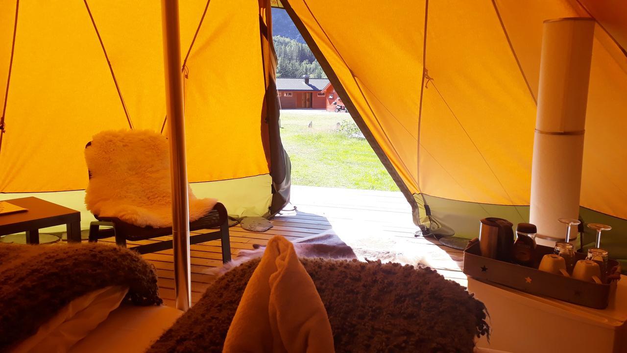 Dalen Gaard Camping Og Hytter Гейрангер Экстерьер фото