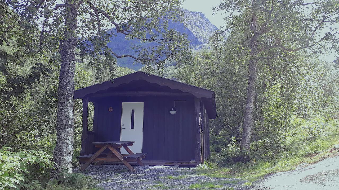 Dalen Gaard Camping Og Hytter Гейрангер Экстерьер фото
